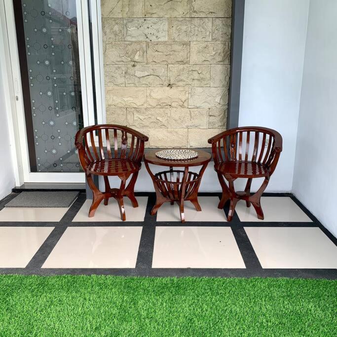 Kayz Villa Batu Dengan Kolam Renang Pribadi Exterior foto